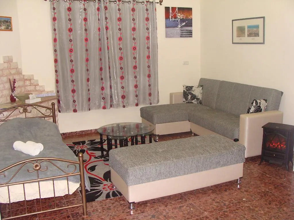 Tamer Guest House Haifa 2*,