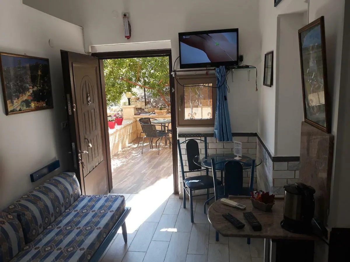 **  Tamer Guest House Haifa Israel
